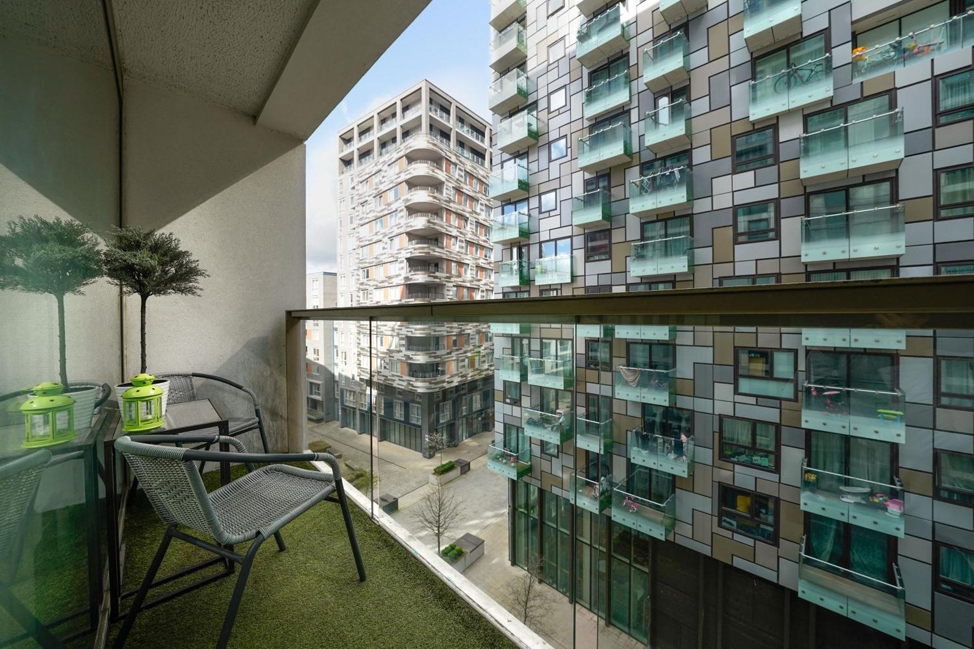 伦敦Cobalt Point, South Quay公寓 外观 照片